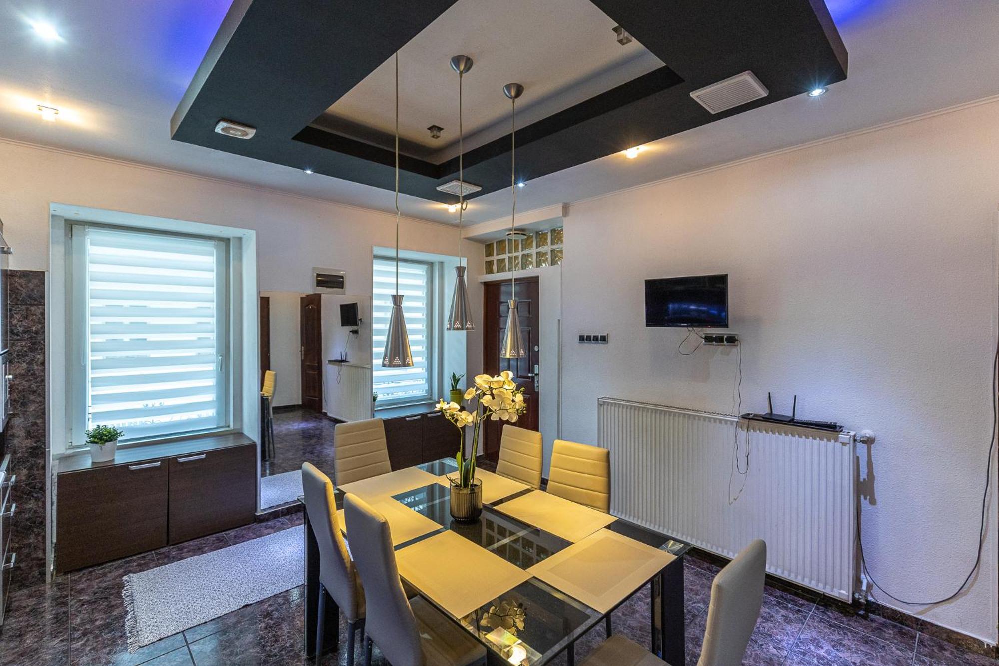 City Vibes Apartment - 3 Bdrms Budapeste Exterior foto